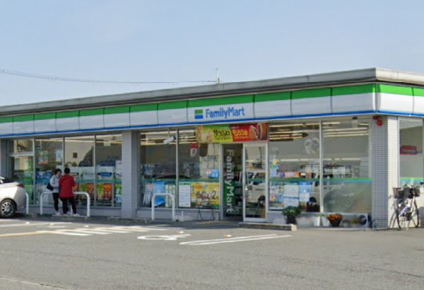 ファミリーマート茨木南目垣店